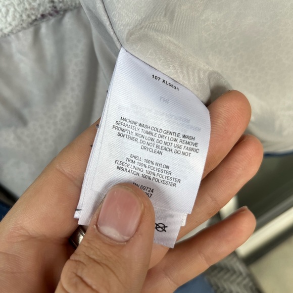 Columbia blue and white puffer jacket - Picture 5 of 8